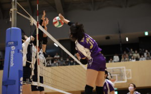 0A0A9426-scaled-e1655838748725-300x188 関学大にストレート勝ち収めた!