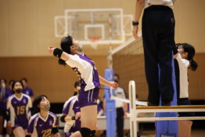 0A0A9634-300x200 関学大にストレート勝ち収めた!