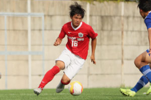 16-300x200 ［ULTRAS］後半45分のＭＦ古賀弾で引き分け。関関戦で意地見せた