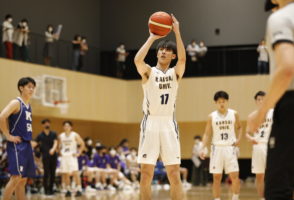 24A5645-scaled-e1655694711844-294x200 関学大を圧倒し、勝利挙げた！