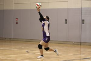 2BF99C1E-464C-4D4C-9878-B22A3E35413F-300x200 決勝トーナメント初日、関大バレーで2連勝!