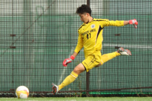 41_2-300x200 ［ULTRAS］後半45分のＭＦ古賀弾で引き分け。関関戦で意地見せた