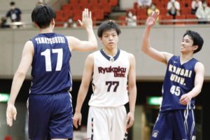 500CB8D7-8D1D-4D69-ADF8-529EEA657772-300x200 因縁の龍大相手に流れをつかめず、西日本学生選手権は３回戦敗退