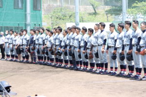 IMG_4411-300x200 伝統の一戦で勝利飾る