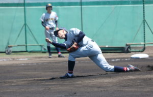 IMG_4416-scaled-e1655223615175-300x191 伝統の一戦で勝利飾る