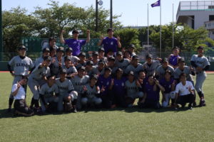 IMG_5217-1-300x200 伝統の一戦で勝利飾る