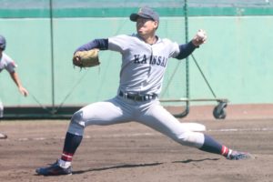 S__180125781-300x200 伝統の一戦で勝利飾る