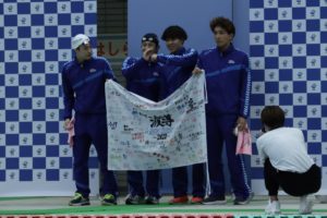 2-3-300x200 団体では男女ともに悔しさ残るも、廣本が200㍍平泳ぎ優勝！