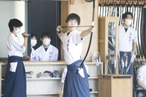 -300x200 昨年に続き、全日本学生選手権大会で２名が予選通過