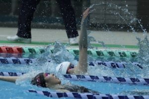 -300x200 団体では男女ともに悔しさ残るも、廣本が200㍍平泳ぎ優勝！