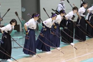 9D78F2FD-2695-42B8-83A4-77BB08F12071-300x200 インカレ女子団体、悔しさにじむベスト16