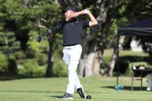 A1F46A4C-F4D6-4C67-A92E-53FCBE4715E5-300x200 健闘見せるも悔しさ残る。真鍋は２年連続日本学生選手権へ