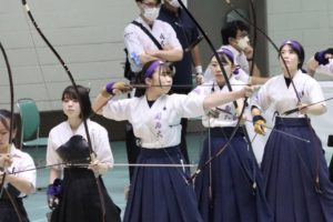 B6180B90-97A4-4542-B292-A505F3961E3E-300x200 インカレ女子団体、悔しさにじむベスト16