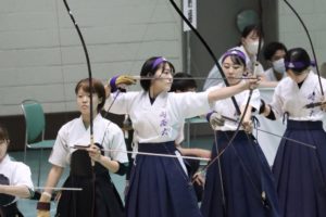 D1ACA91C-169E-4F33-99E7-2CC5F7518D1F-300x200 インカレ女子団体、悔しさにじむベスト16