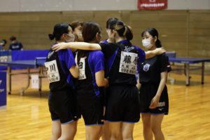 7E4311AA-C38B-401A-8BFA-5089411D9134-300x200 リーグ1勝目で笑顔見せる