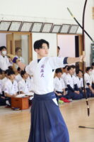 IMG_9422-133x200 【弓道男子】京橘大に敗北を喫し、リーグ4位終幕で入れ替え戦へ