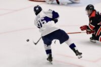 S__50790461_0-200x133 【アイスホッケー】龍大を９ー０で下し、２連勝！