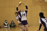 IMG_7522-200x133 【バレーボール女子】1年生が躍動し、決勝トーナメント戦進出を決めた